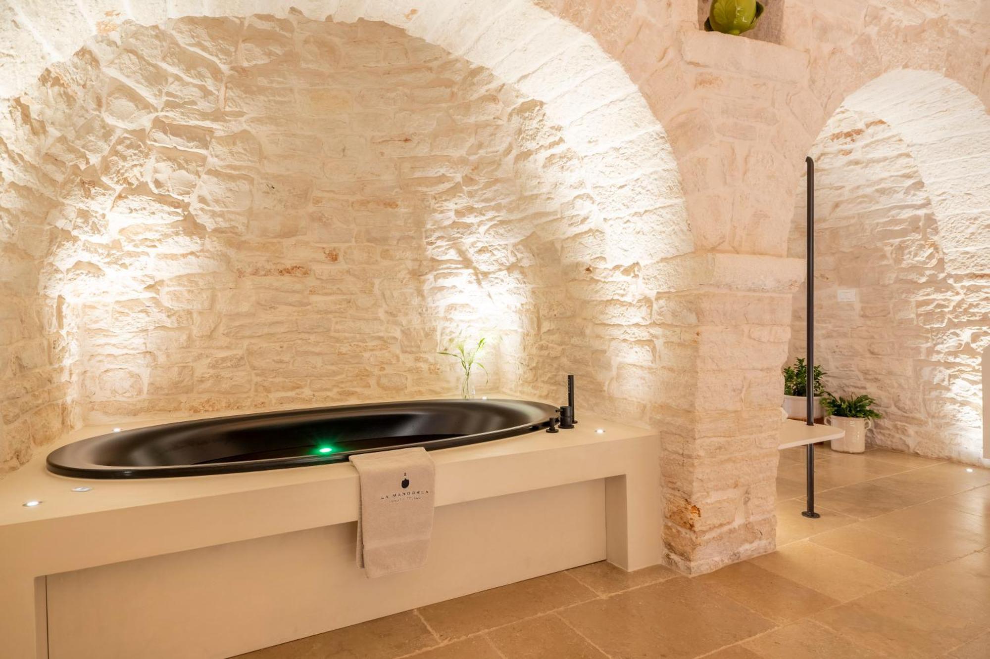 La Mandorla Luxury Trullo Bed & Breakfast Alberobello Dış mekan fotoğraf