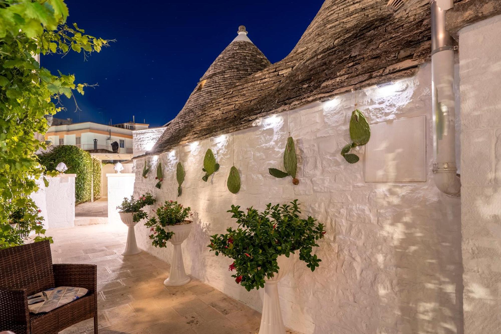 La Mandorla Luxury Trullo Bed & Breakfast Alberobello Dış mekan fotoğraf